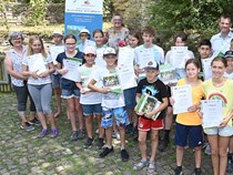Frischgebackene Naturschutz-Junior-Ranger erhalten nach viertägigem SummerCamp Urkunden